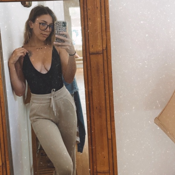 Meet your Posher, Aliyas - Picture 5 of 6